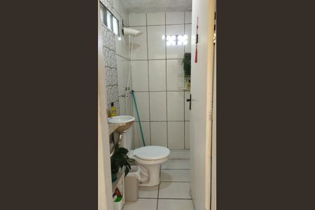 Casa à venda com 160m², 3 quartos e 3 vagas Casa à venda com 160m², 3 quartos e 3 vagasBanheiro