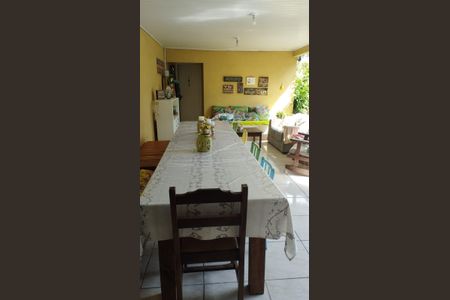 Casa à venda com 160m², 3 quartos e 3 vagas Casa à venda com 160m², 3 quartos e 3 vagasÁrea Externa