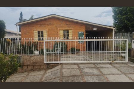 Casa à venda com 160m², 3 quartos e 3 vagas Casa à venda com 160m², 3 quartos e 3 vagasFachada