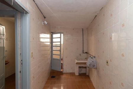 Casa à venda com 170m², 2 quartos e 2 vagas Casa à venda com 170m², 2 quartos e 2 vagasCozinha