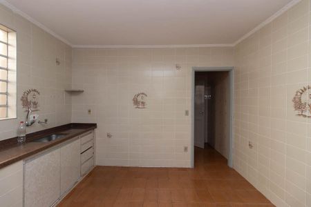 Casa à venda com 170m², 2 quartos e 2 vagas Casa à venda com 170m², 2 quartos e 2 vagasCozinha