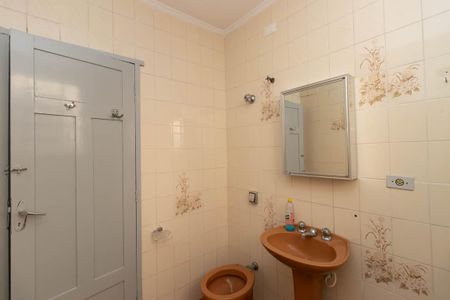 Casa à venda com 170m², 2 quartos e 2 vagas Casa à venda com 170m², 2 quartos e 2 vagasBanheiro Social