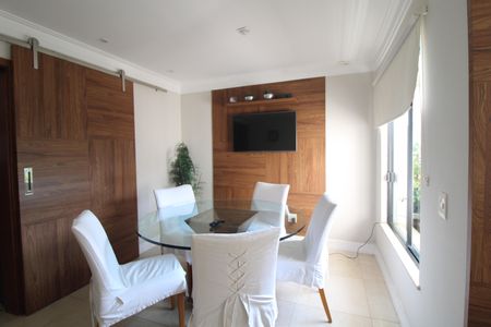 Apartamento para alugar com 280m², 4 quartos e 4 vagasSala