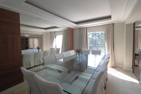 Apartamento para alugar com 280m², 4 quartos e 4 vagasSala