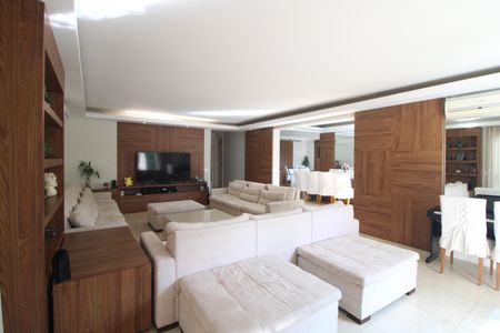 Apartamento para alugar com 280m², 4 quartos e 4 vagasSala