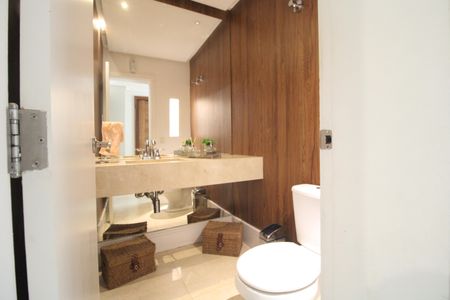 Apartamento para alugar com 280m², 4 quartos e 4 vagasLavabo