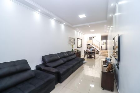 Casa à venda com 180m², 3 quartos e 4 vagasSala