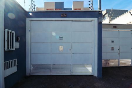 Casa à venda com 180m², 3 quartos e 4 vagasFachada