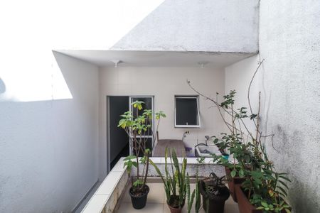 Casa à venda com 180m², 3 quartos e 4 vagasQuintal