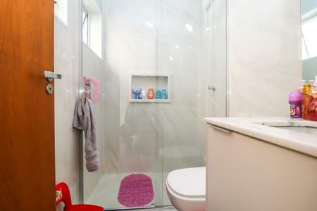 Casa à venda com 180m², 3 quartos e 4 vagasBanheiro