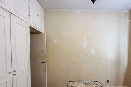 Apartamento à venda com 160m², 3 quartos e 1 vaga Apartamento à venda com 160m², 3 quartos e 1 vagaQuarto 01