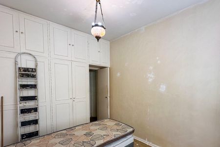 Apartamento à venda com 160m², 3 quartos e 1 vaga Apartamento à venda com 160m², 3 quartos e 1 vagaQuarto 01