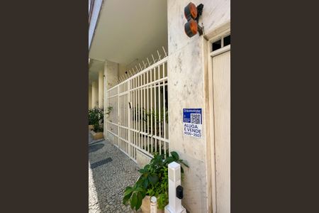 Apartamento à venda com 160m², 3 quartos e 1 vaga Apartamento à venda com 160m², 3 quartos e 1 vagaPlaquinha