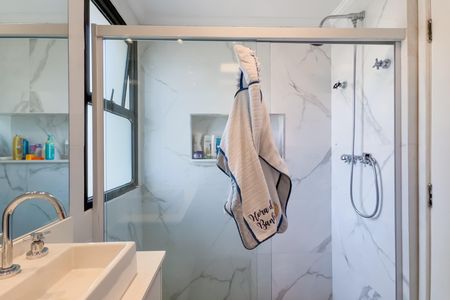 Apartamento à venda com 250m², 4 quartos e 3 vagasBanheiro da Suíte 1