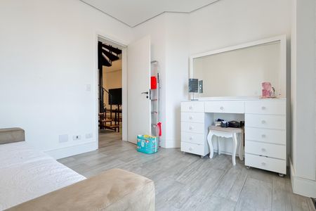 Apartamento à venda com 250m², 4 quartos e 3 vagasQuarto 2