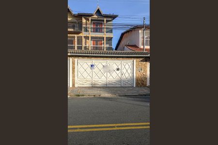 Casa à venda com 183m², 4 quartos e 4 vagasFachada