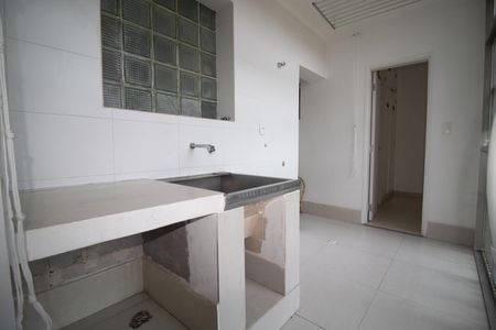 Apartamento à venda com 170m², 3 quartos e 1 vaga Apartamento à venda com 170m², 3 quartos e 1 vagaÁrea de Serviço