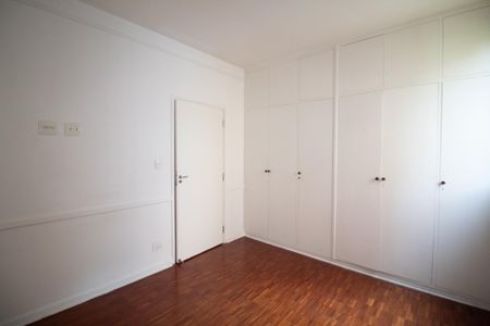 Apartamento à venda com 170m², 3 quartos e 1 vaga Apartamento à venda com 170m², 3 quartos e 1 vagaQuarto 1