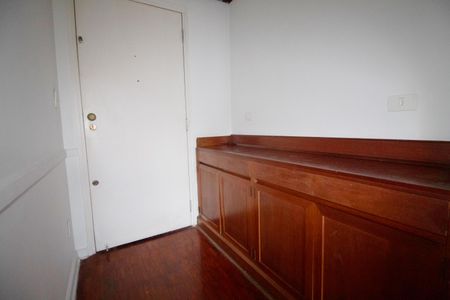 Apartamento à venda com 170m², 3 quartos e 1 vaga Apartamento à venda com 170m², 3 quartos e 1 vagaEntrada