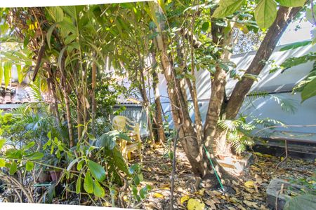 Casa à venda com 367m², 2 quartos e 5 vagasQuintal