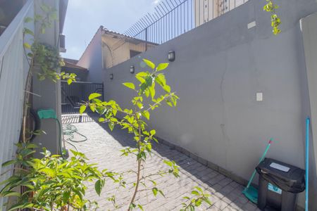 Casa à venda com 367m², 2 quartos e 5 vagas Casa à venda com 367m², 2 quartos e 5 vagasGaragem