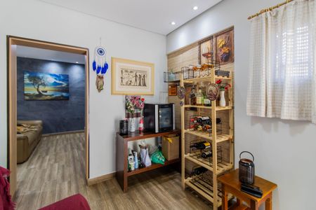 Casa à venda com 367m², 2 quartos e 5 vagas Casa à venda com 367m², 2 quartos e 5 vagasSaleta