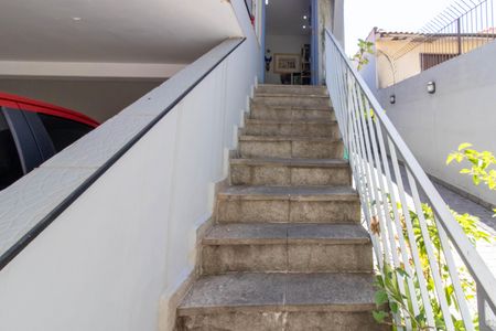 Casa à venda com 367m², 2 quartos e 5 vagasEntrada