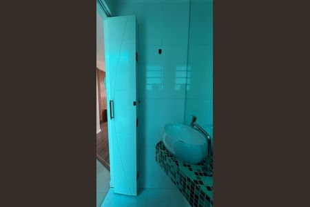 Casa de condomínio para alugar com 100m², 2 quartos e 1 vagaBanheiro de Serviço