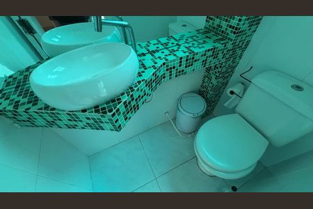 Casa de condomínio para alugar com 100m², 2 quartos e 1 vagaBanheiro de Serviço