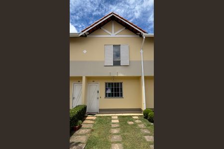 Casa de condomínio para alugar com 100m², 2 quartos e 1 vagaFachada