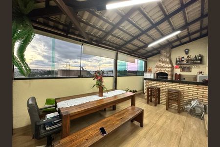 Apartamento à venda com 100m², 2 quartos e 1 vagaÁrea gourmet