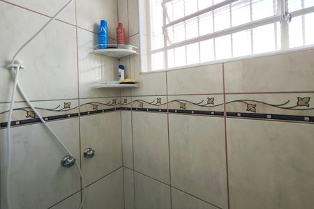 Casa à venda com 160m², 3 quartos e 6 vagas Casa à venda com 160m², 3 quartos e 6 vagasBanheiro Social