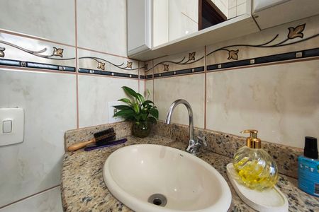 Casa à venda com 160m², 3 quartos e 6 vagas Casa à venda com 160m², 3 quartos e 6 vagasBanheiro Social