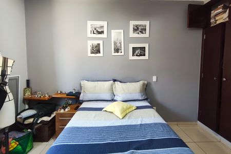 Casa à venda com 160m², 3 quartos e 6 vagas Casa à venda com 160m², 3 quartos e 6 vagasQuarto 2