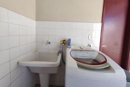 Casa à venda com 160m², 3 quartos e 6 vagas Casa à venda com 160m², 3 quartos e 6 vagasÁrea de Serviço