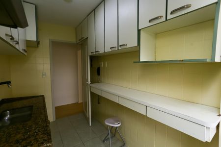 Apartamento para alugar com 64m², 3 quartos e 2 vagasCozinha