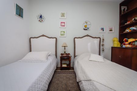 Apartamento para alugar com 240m², 4 quartos e 2 vagasQuarto 1