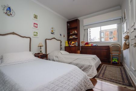 Apartamento para alugar com 240m², 4 quartos e 2 vagasQuarto 1