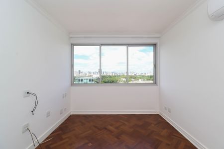 Sala de TV de apartamento para alugar com 4 quartos, 240m² em Jardim Paulista, São Paulo
