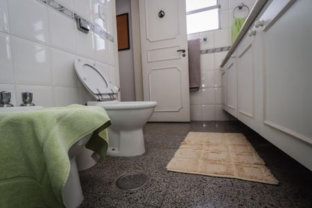 Apartamento para alugar com 240m², 4 quartos e 2 vagasBanheiro da Suíte 2