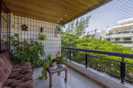 Apartamento à venda com 139m², 3 quartos e 2 vagasVaranda