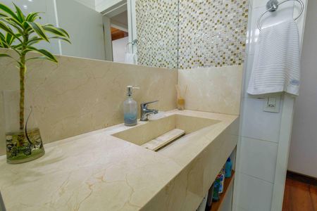 Apartamento à venda com 139m², 3 quartos e 2 vagasBanheiro Social