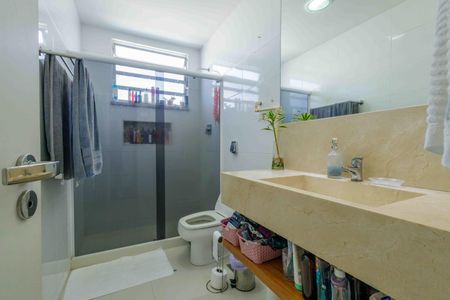 Apartamento à venda com 139m², 3 quartos e 2 vagasBanheiro Social