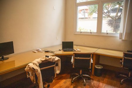 Apartamento à venda com 180m², 2 quartos e 2 vagasÁrea comum