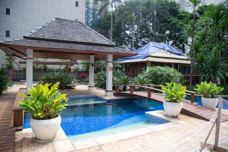 Apartamento à venda com 180m², 2 quartos e 2 vagasPiscina