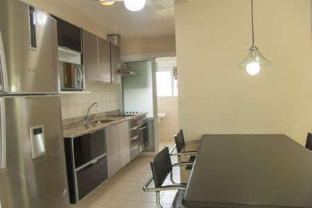 Apartamento à venda com 180m², 2 quartos e 2 vagasCozinha