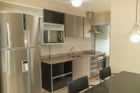 Apartamento à venda com 180m², 2 quartos e 2 vagasCozinha