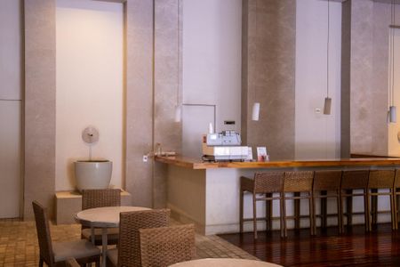 Apartamento à venda com 180m², 2 quartos e 2 vagasÁrea comum - Piscina