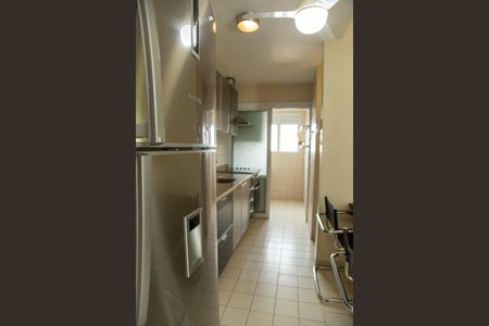 Apartamento à venda com 180m², 2 quartos e 2 vagasCozinha