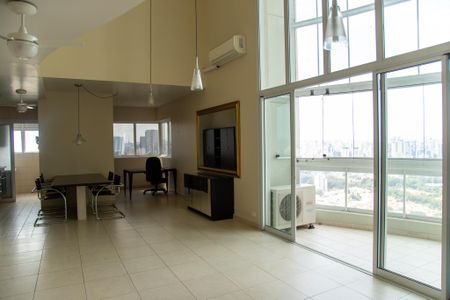 Apartamento à venda com 180m², 2 quartos e 2 vagasSala